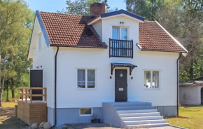 Nice home in Mlers with Internet and 3 Bedrooms, Målerås